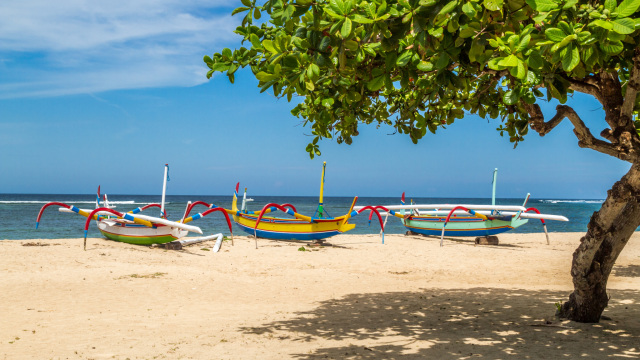 A tady na té pláži - Sanur Beach - můžete relaxovat